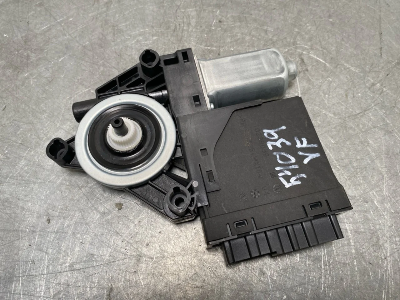 Polestar 2 2020- Ablakemelő motor