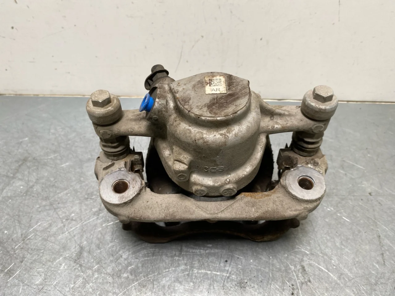 BMW I3 I01 2013-22 Front right brake caliper view 2