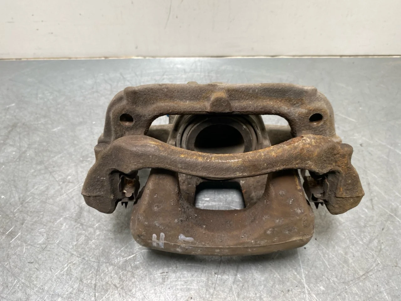 BMW I3 I01 2013-22 Front right brake caliper view 3