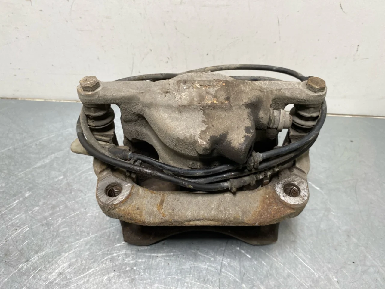 Mercedes B 180-200 W246/W242 2012-19 Etrier frână față dreapta vedere 2