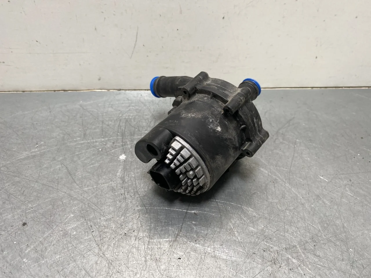 Mercedes B 180-200 W246/W242 2012-19 Keringtetőszivattyú view 3