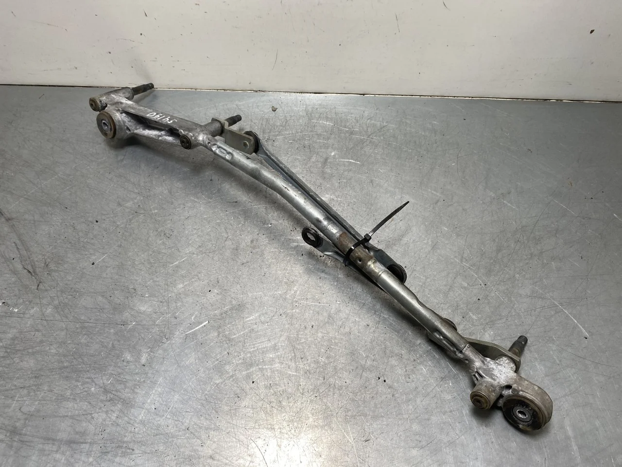 Mercedes B 180-200 W246/W242 2012-19 Ablaktörlő áttétel, szélvédő view 3