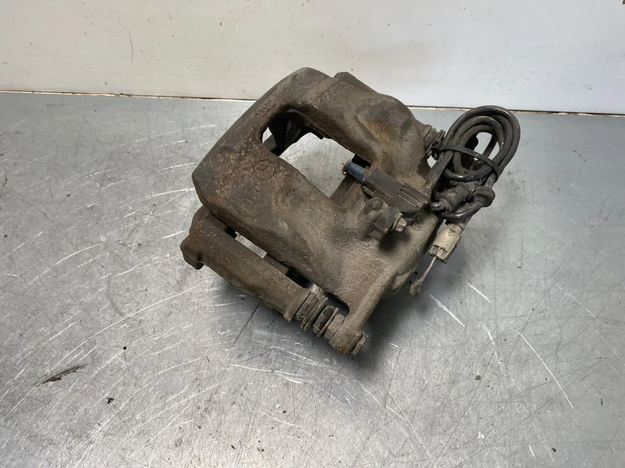 Mercedes B 180-200 W246/W242 2012-19 Front right brake caliper view 3