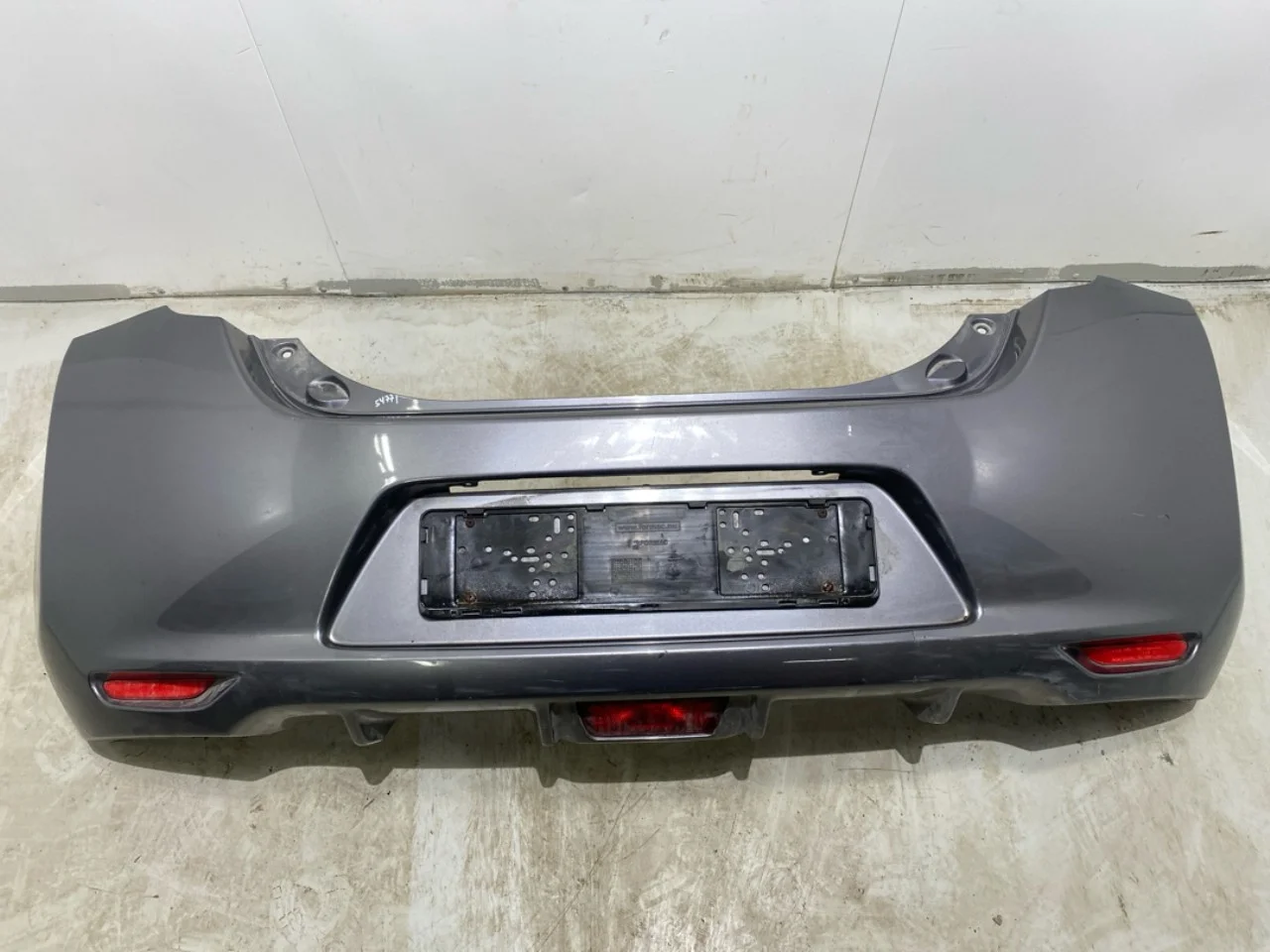 Nissan LEAF 2011-17 Lökhárító, hátsó