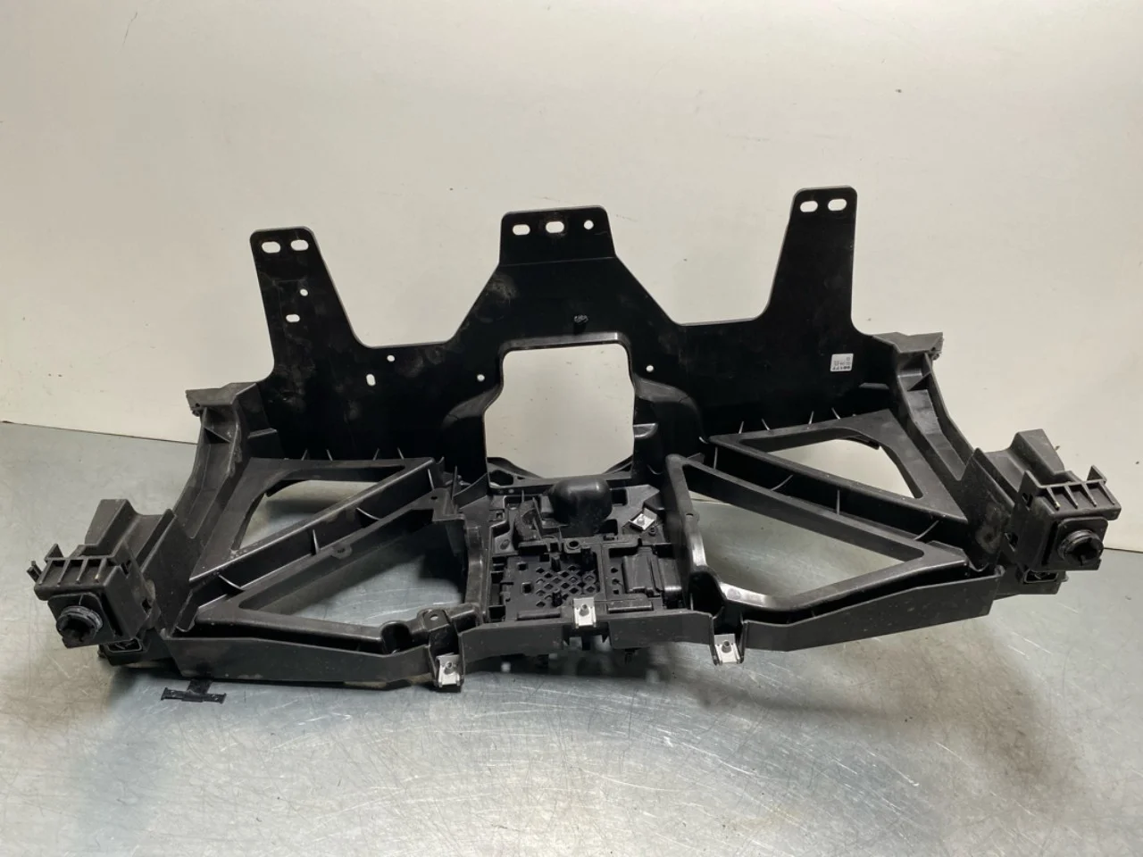 BMW IX 2022- Upper front panel view 3