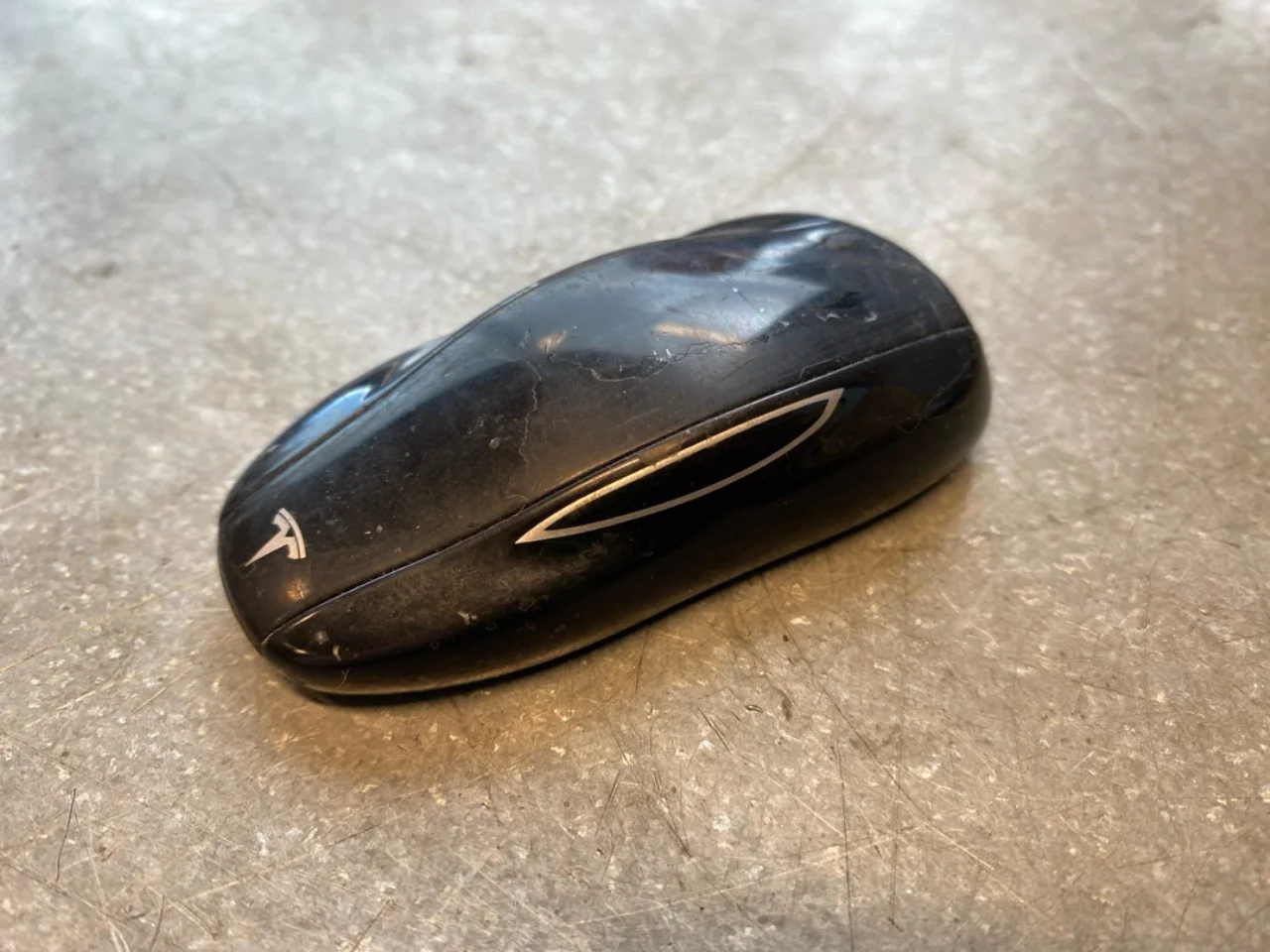 Tesla MODEL S 2013- Remote control, central locking / alarm
