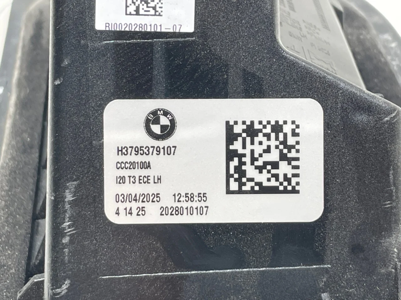 BMW IX 2022- Lampă spate, stânga, pe hayon (interioară) vedere 4
