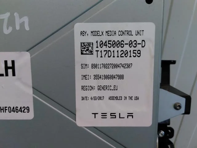 Tesla MODEL X 2016- Multifunkciós kijelző vedere 3