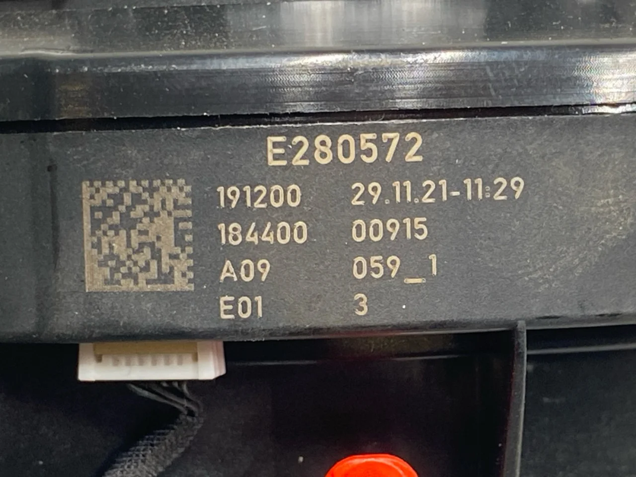 Mercedes EQC 2020- Steering column switches view 4
