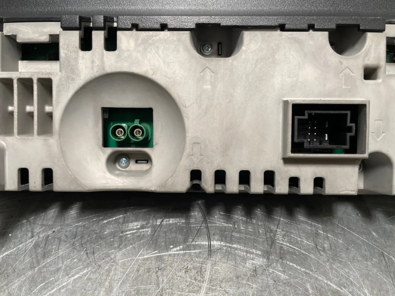 Mercedes EQC 2020- Instrument cluster assembly view 4