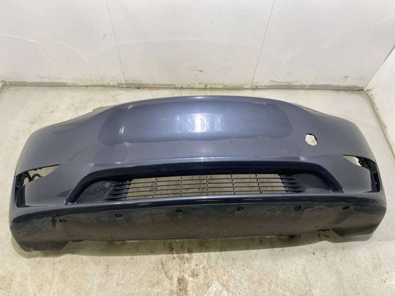 Tesla MODEL Y 2021- Lökhárító, első