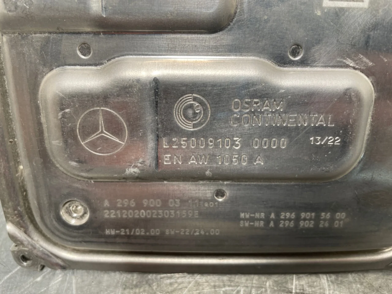 Mercedes EQE SUV X294 2022- Vezérlőegység, egyéb vedere 3