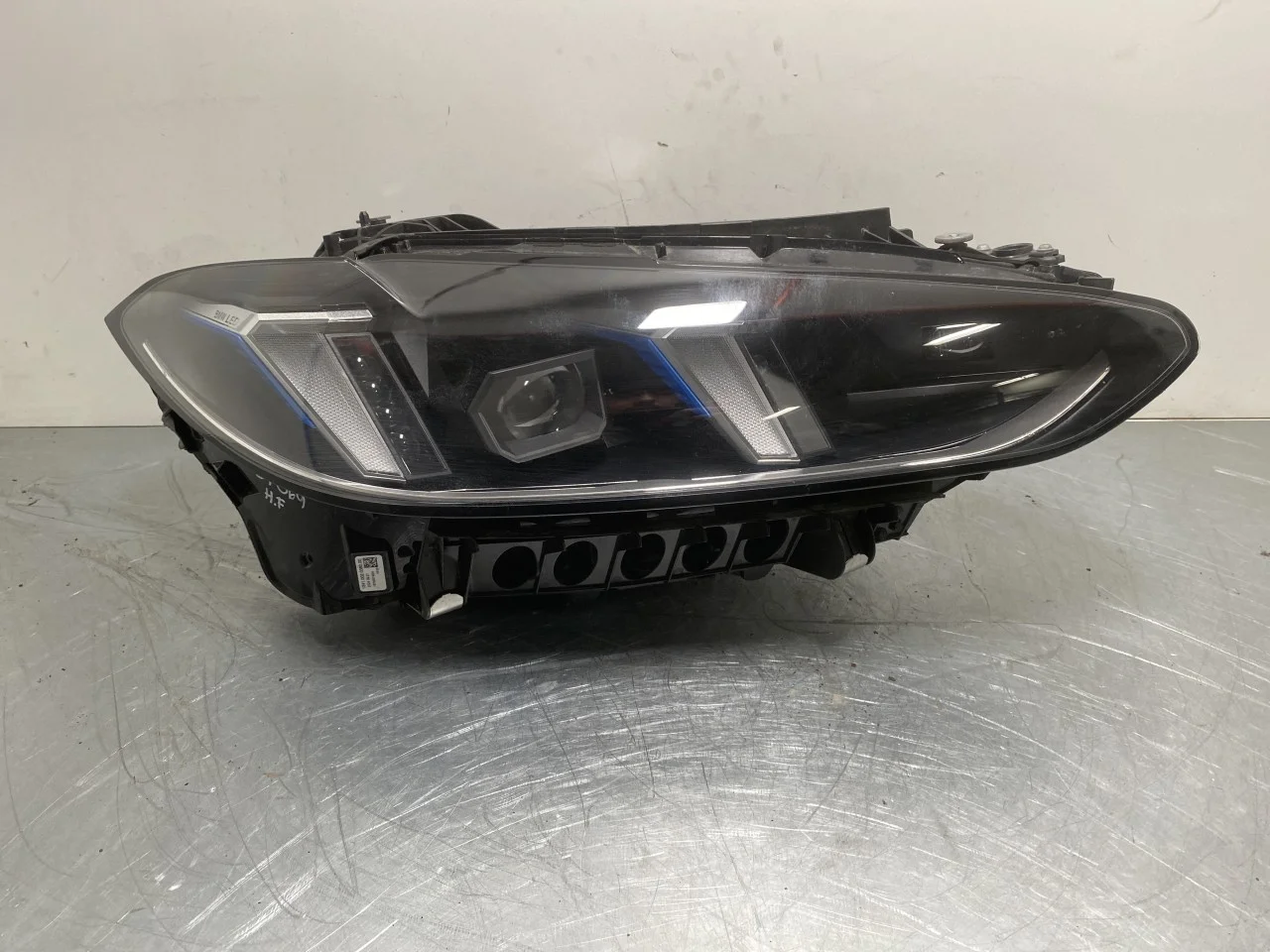 BMW I4 G26 2021-> Fényszóró, jobb
