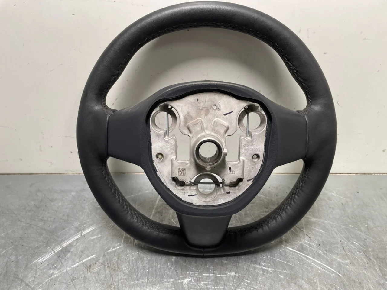 Tesla MODEL Y 2021- Kormánykerék vedere 3