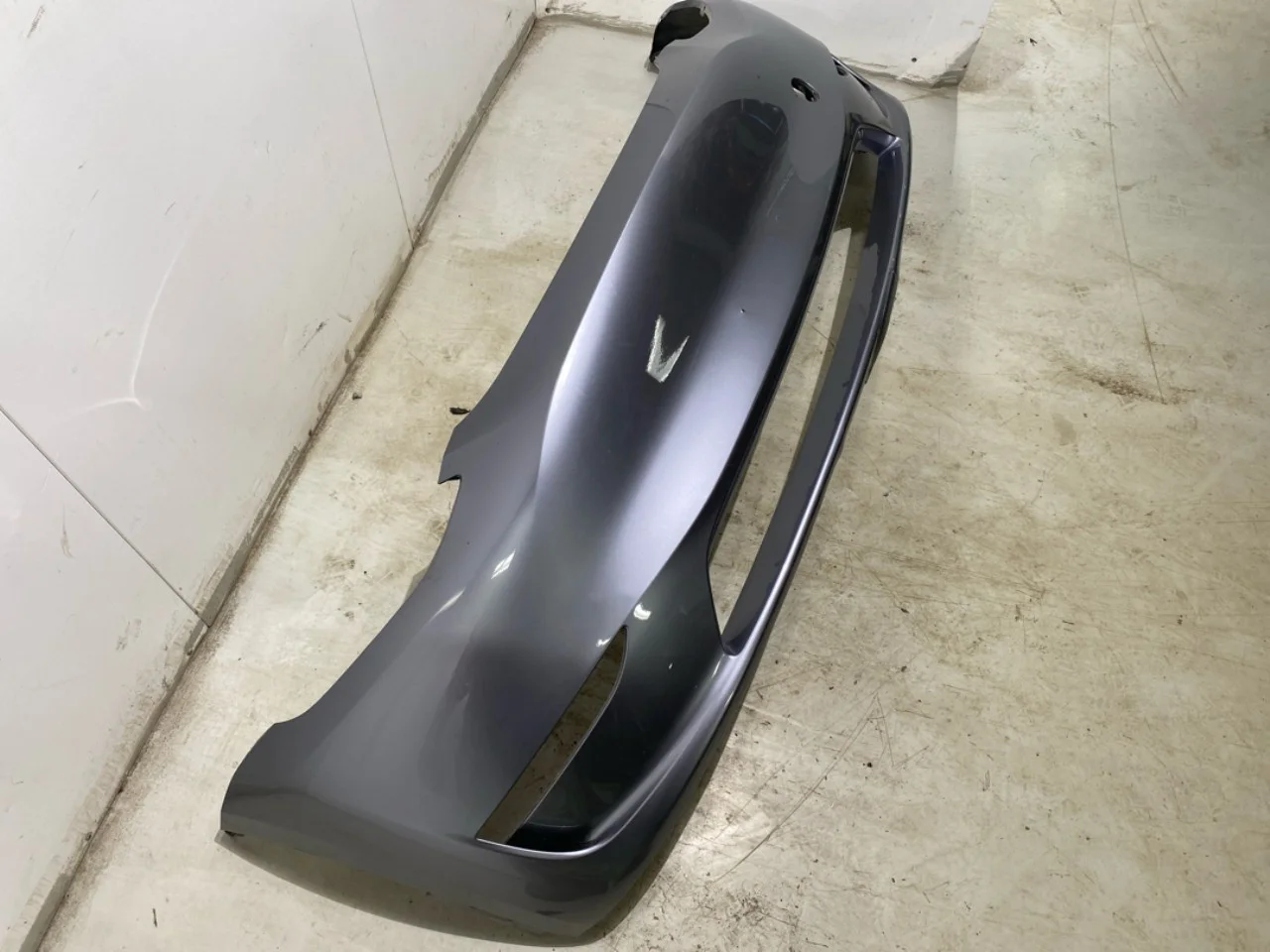 Tesla MODEL Y 2021- Lökhárító, első vedere 2