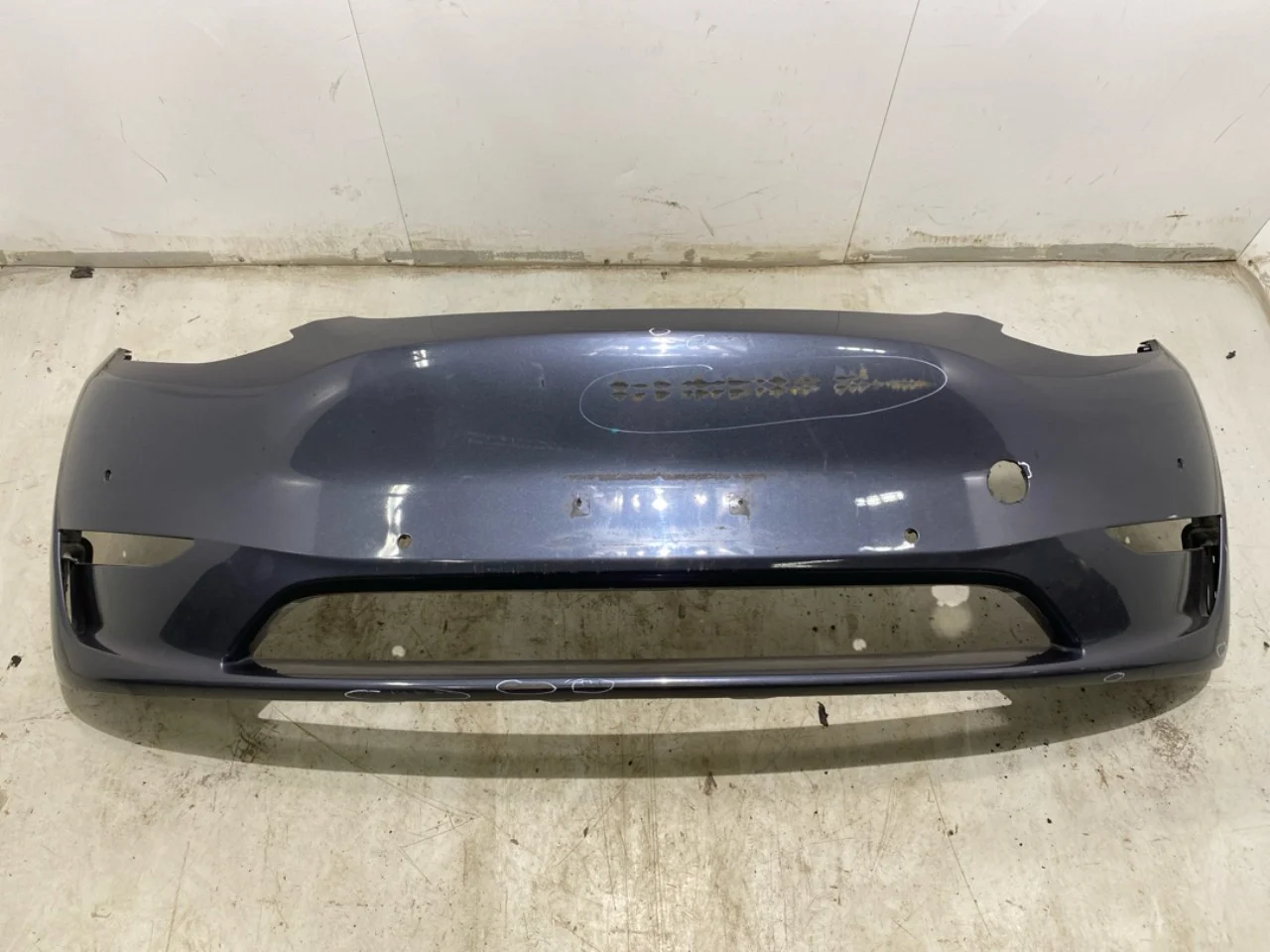 Tesla MODEL Y 2021- Lökhárító, első