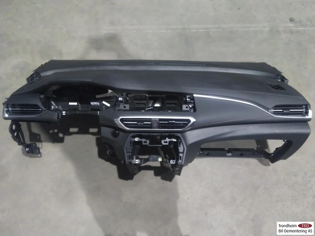Maxus EUNIQ5 MPV 2021- Műszerfal