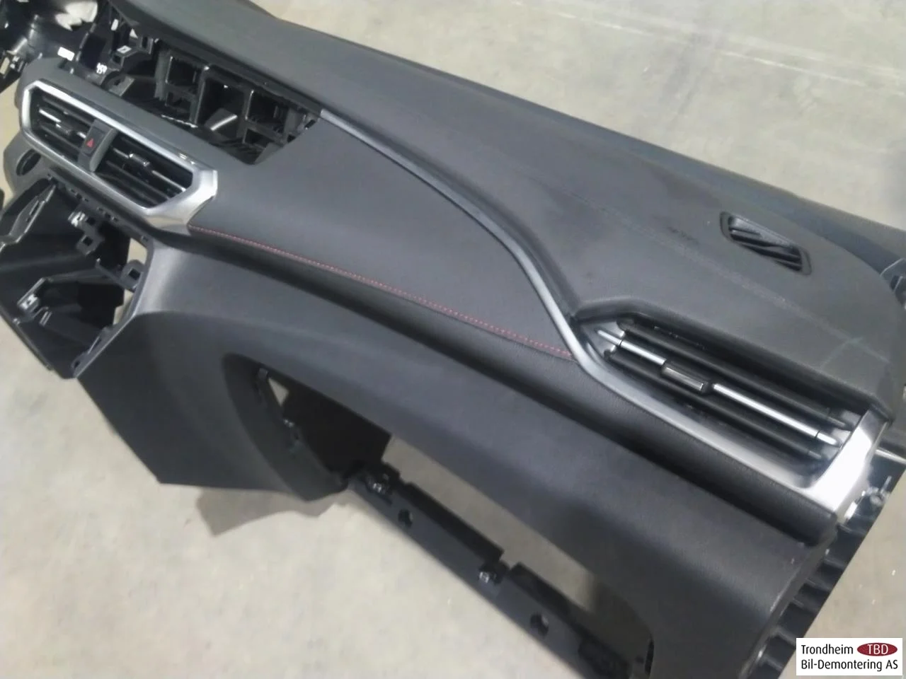 Maxus EUNIQ5 MPV 2021- Műszerfal view 4