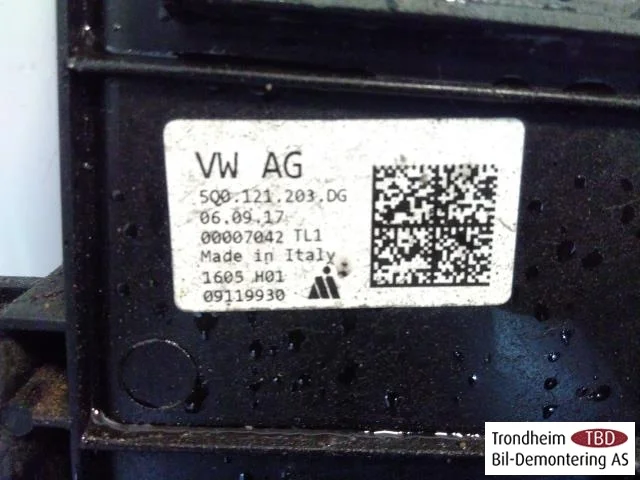 Volkswagen GOLF, E-GOLF VII 2013-20 Electric cooling fan view 3
