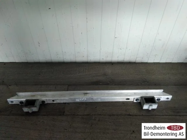Tesla MODEL 3 2017--> Upper front panel view 2