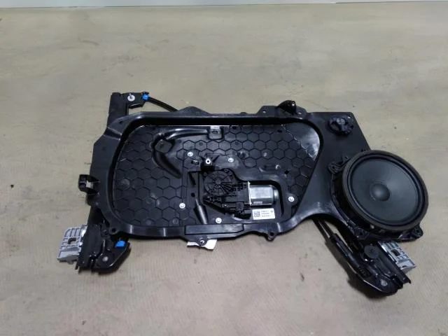 Tesla MODEL 3 2017--> Elektromos ablakemelő, komplett nézet 2