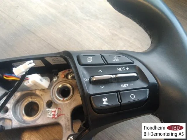 Hyundai IONIQ AE 2017-22 Steering wheel view 3