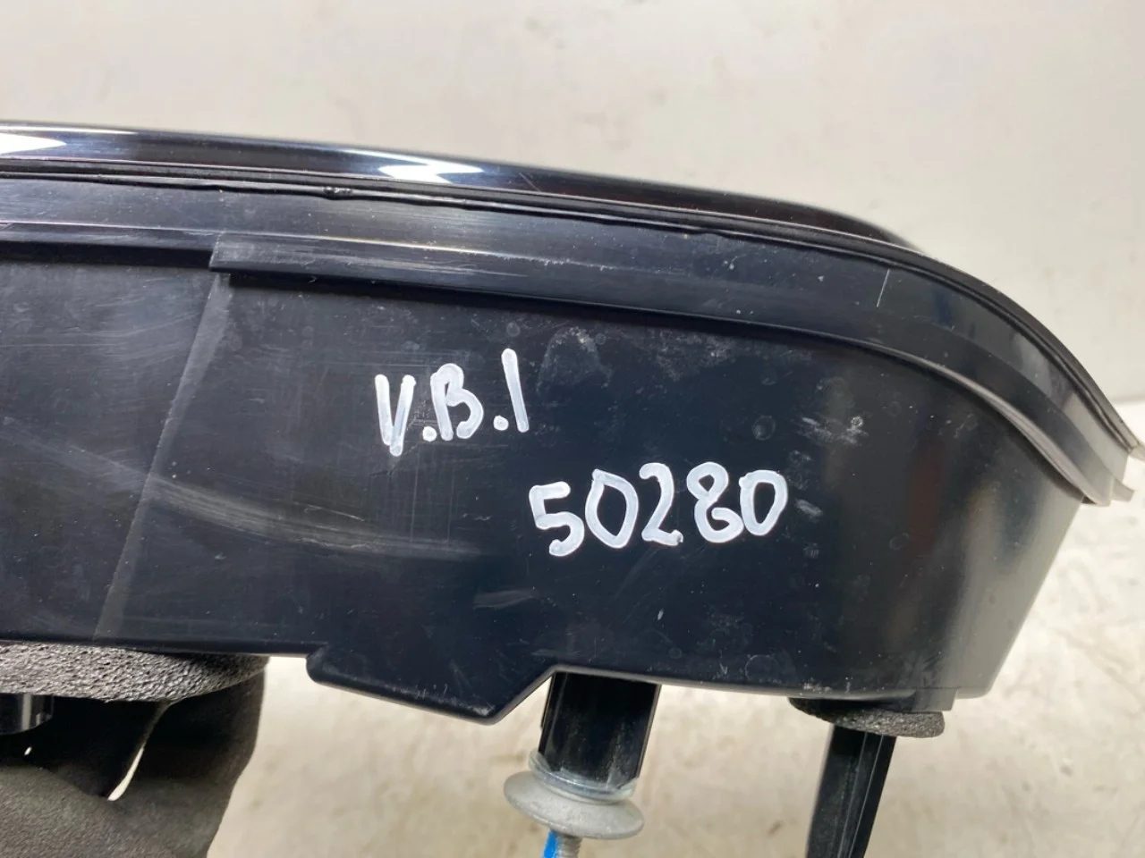 Ford MUSTANG MACH-E 2021- Rear light, left, on tailgate (inner) view 4