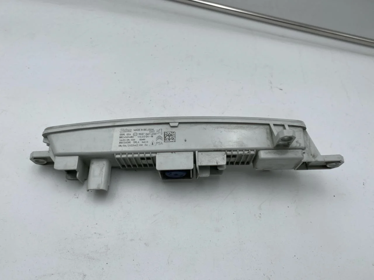 Opel / Vauxhall VIVARO 2020- Cornering / fog lamp view 2