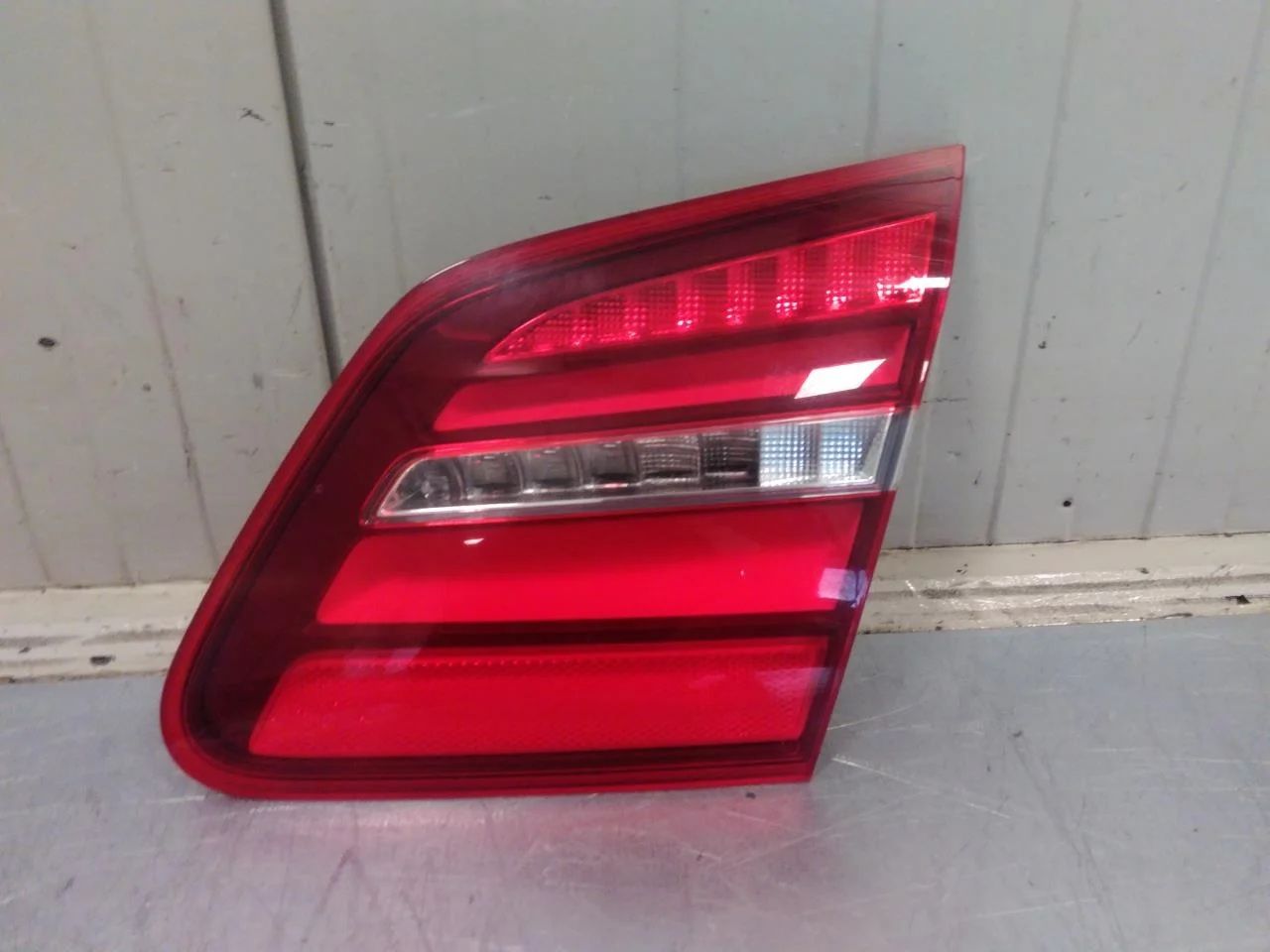 Mercedes B 180-200 W246/W242 2012-19 Hátsó lámpa, jobb, csomagtérajtón (belső)