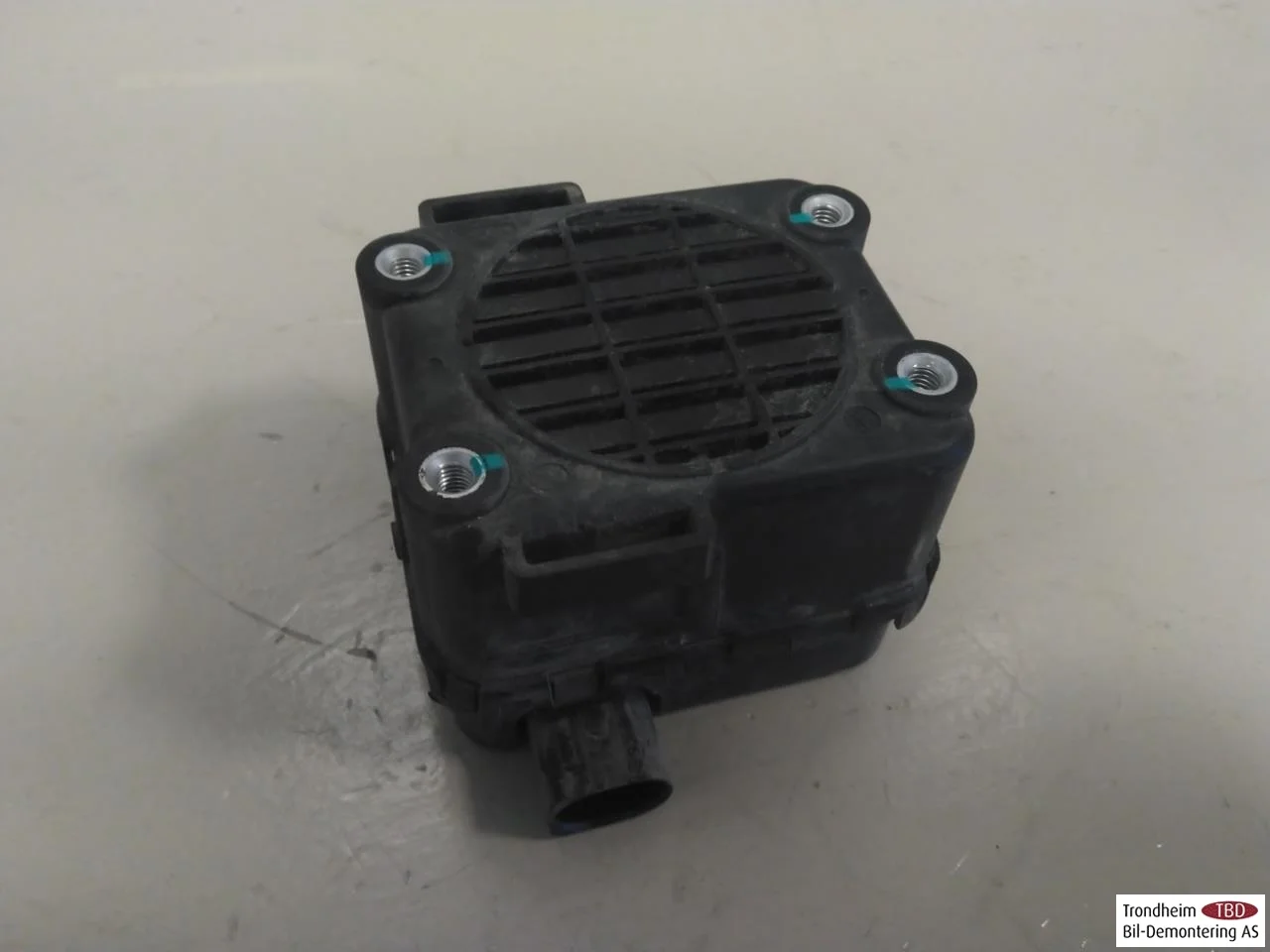 Polestar 2 2020- Motorhang hangszóró (elektromos autó)
