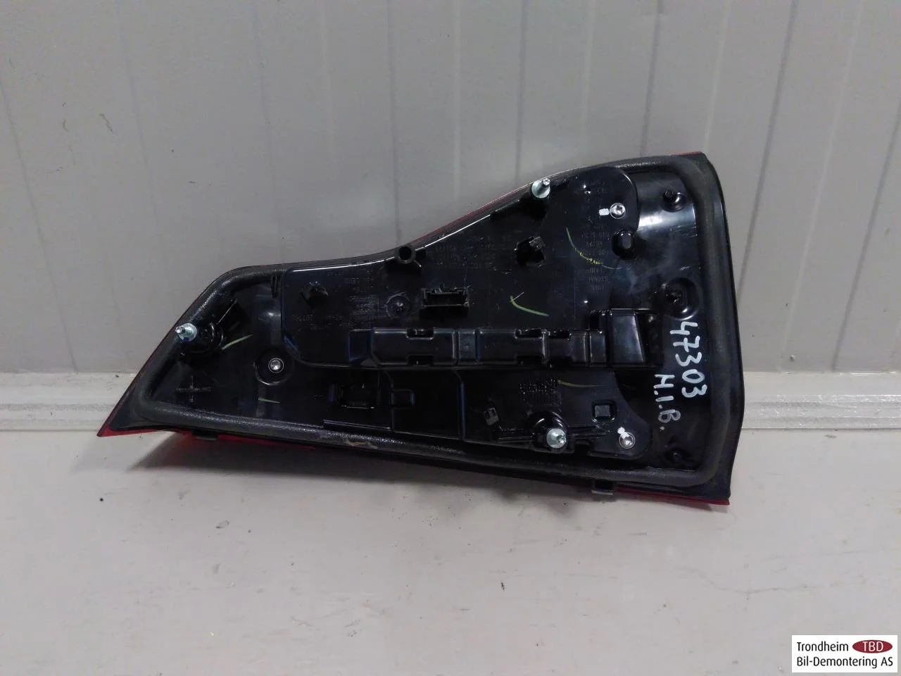 BMW IX3 G08 2021-25 Right tail light on tailgate, inner view 4