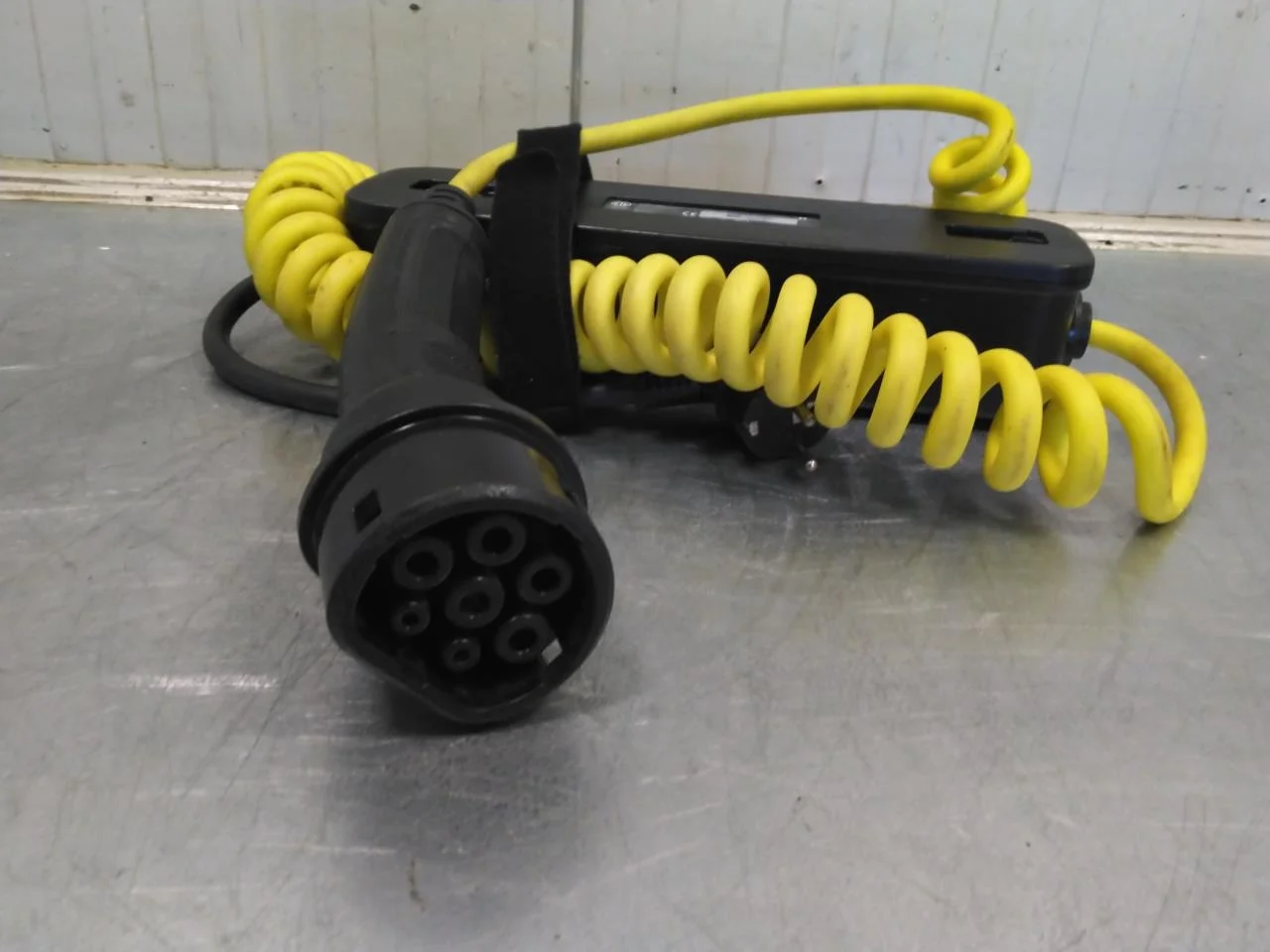 Mercedes B 180-200 W246/W242 2012-19 Încărcător baterie vedere 2