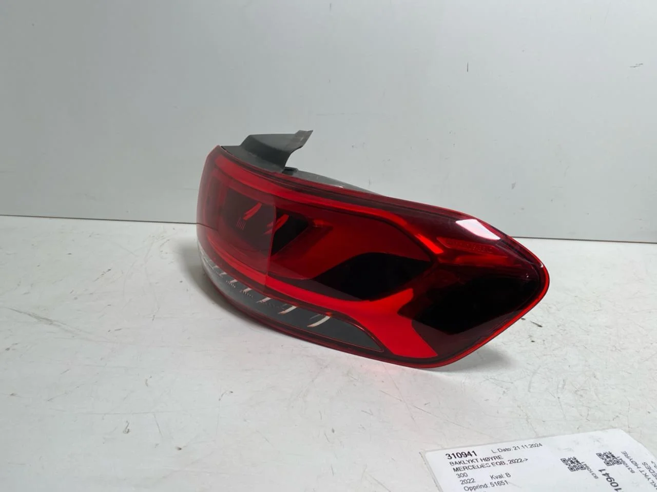 Mercedes EQB X243 2022- Lampă spate dreapta vedere 4