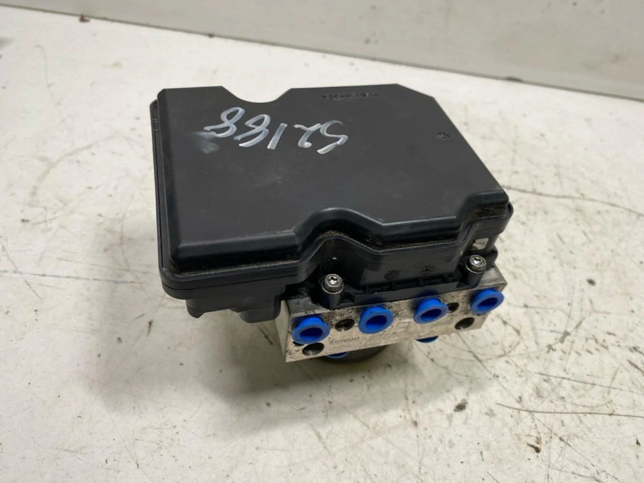 Nissan LEAF 2017-24 ABS hydraulic unit