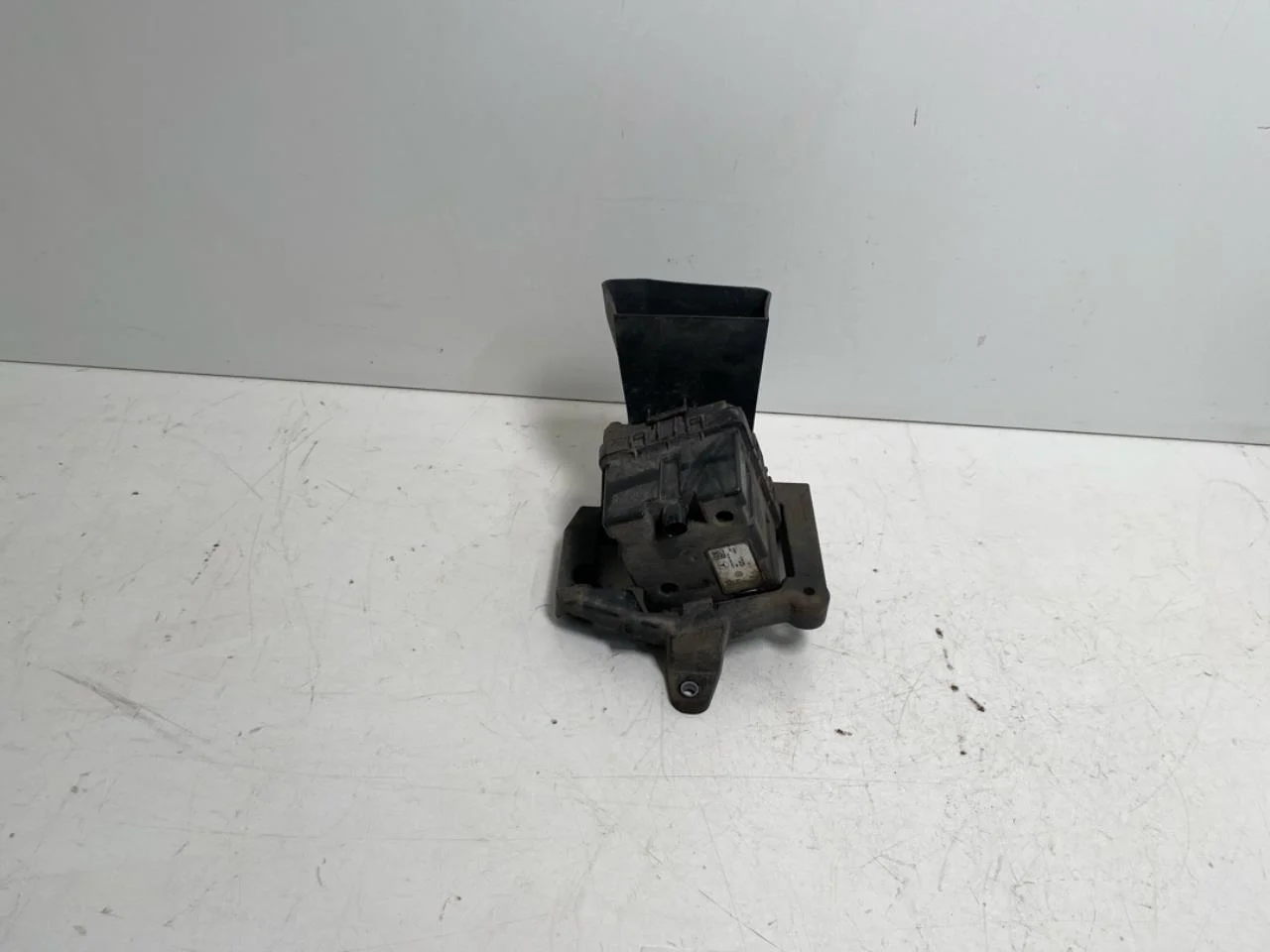 Mercedes EQB X243 2022- Difuzor sunet motor vedere 2