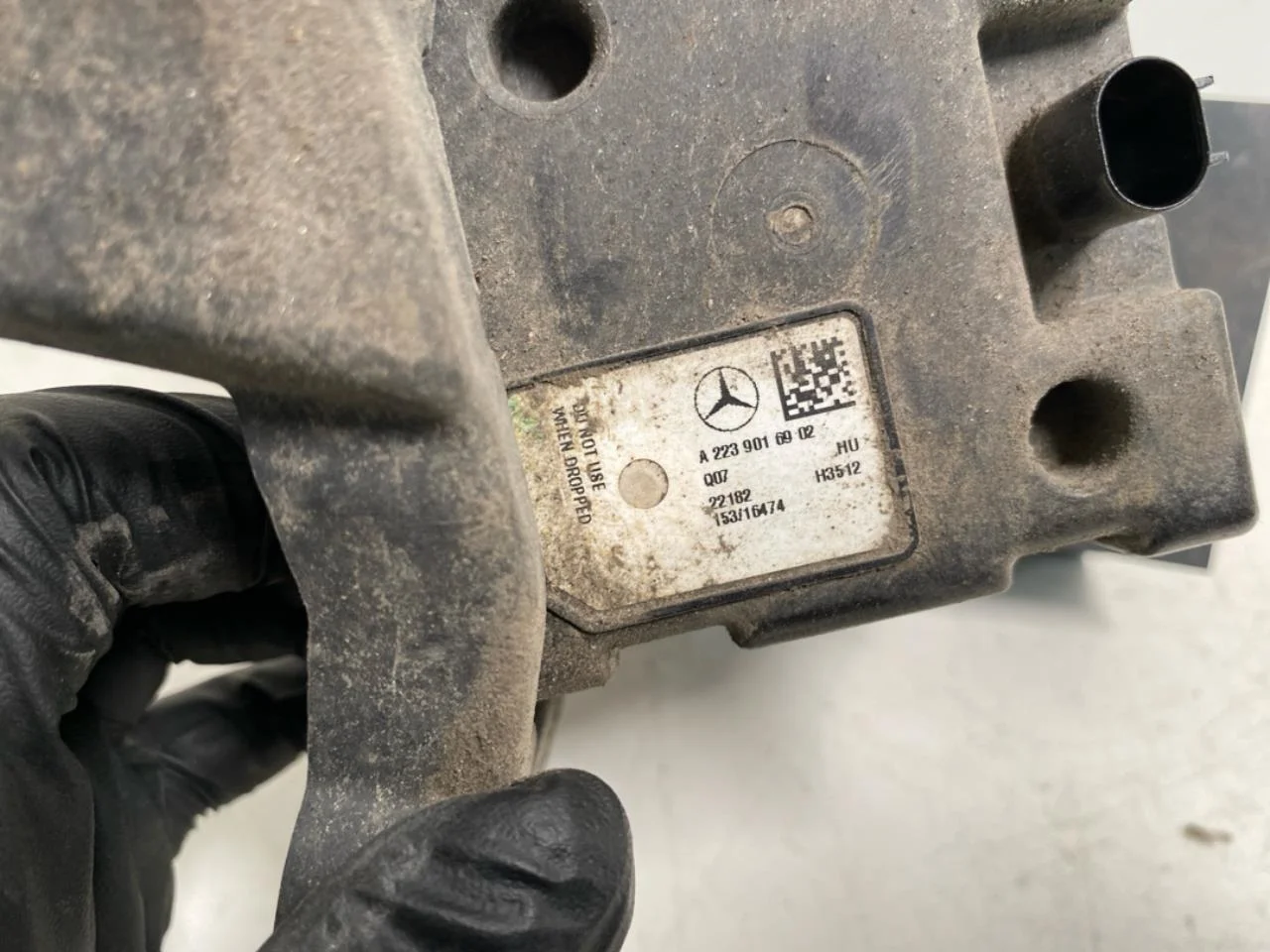 Mercedes EQB X243 2022- Difuzor sunet motor vedere 3