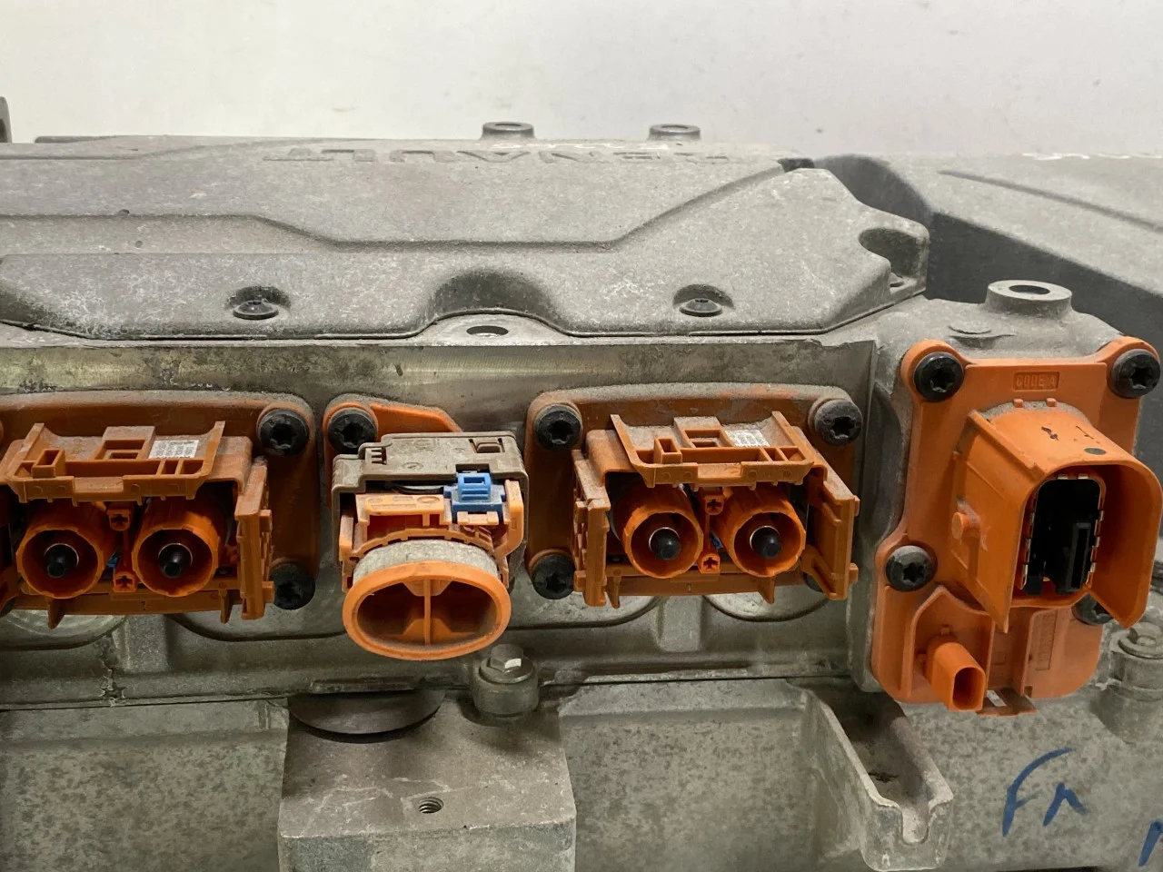 Renault ZOE/E- TECH 2013--> Battery charger view 4