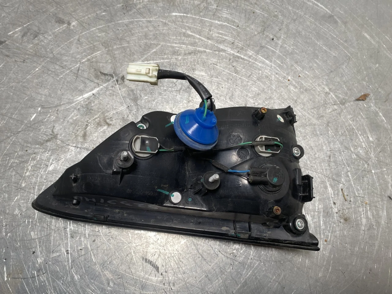 Mg ZS EV 2020- Right tail light on tailgate, inner view 2