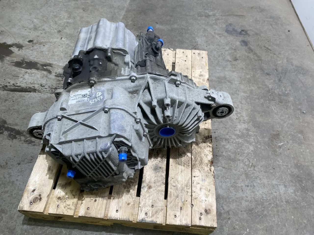 Tesla MODEL S 2013- Elektromos motor, hátsó nézet 4