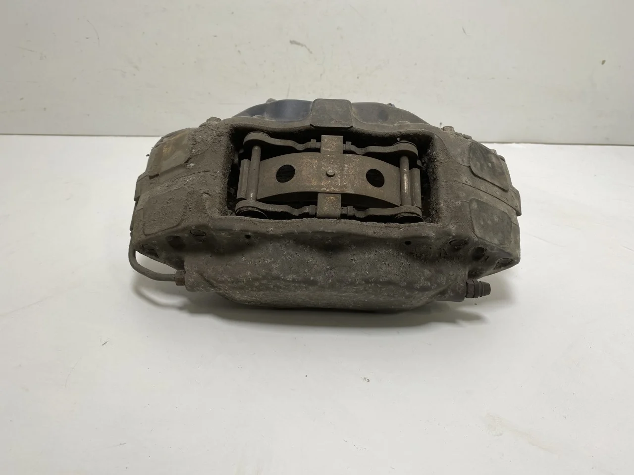 Tesla MODEL X 2016- Front right brake caliper