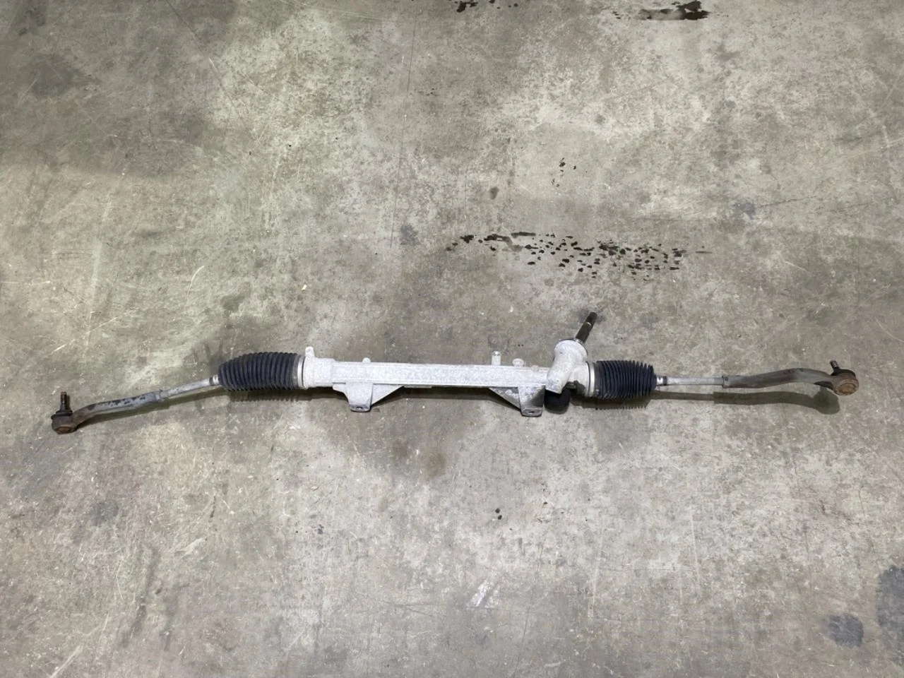 Renault ZOE/E- TECH 2013--> Hydraulic power steering rack view 4