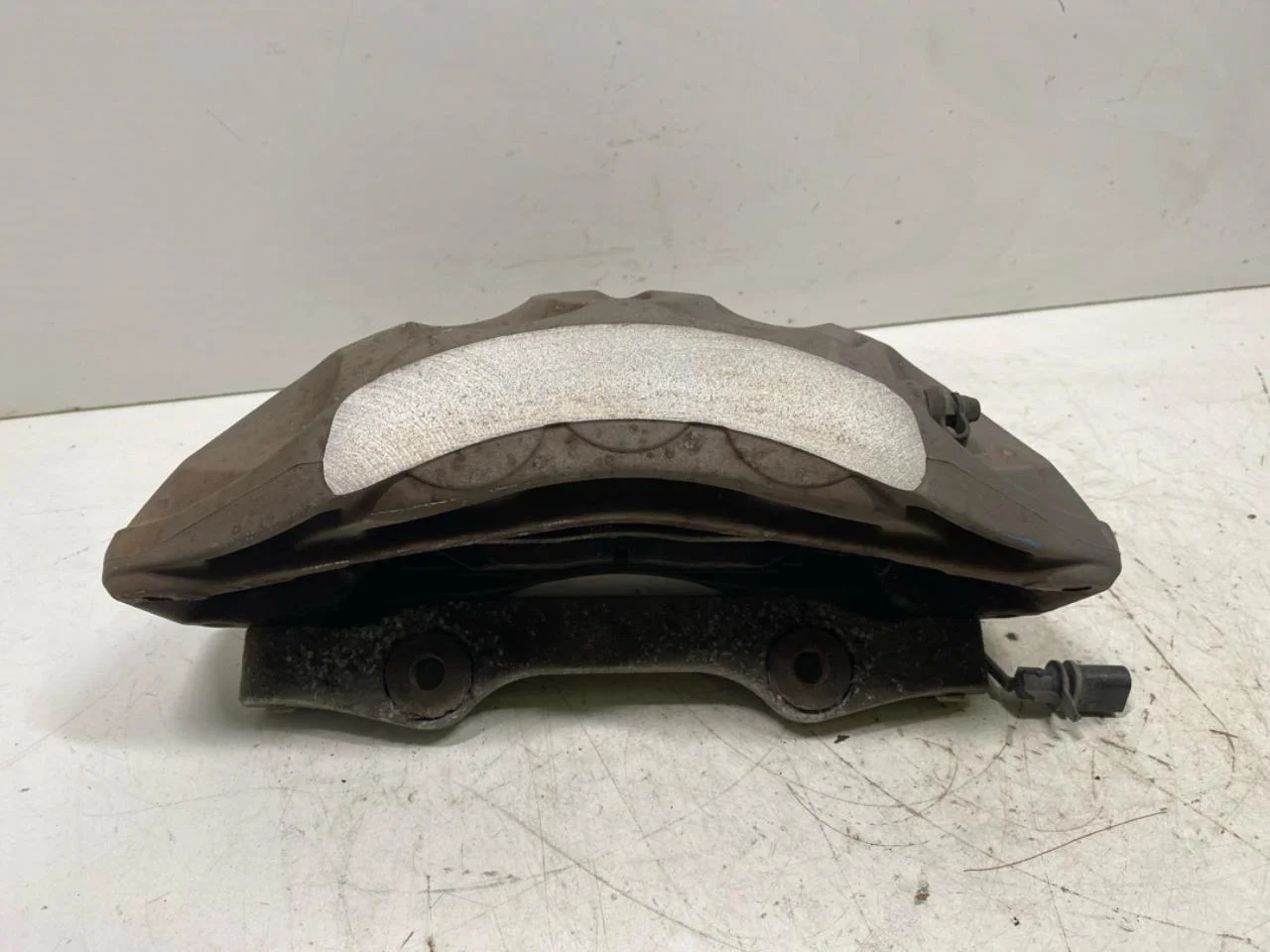 Audi E-TRON, S GE 2019- Front right brake caliper view 4