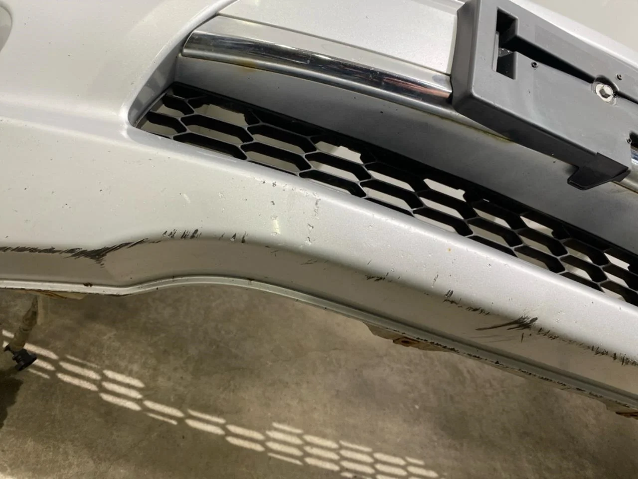 Nissan LEAF 2011-17 Lökhárító, első nézet 4