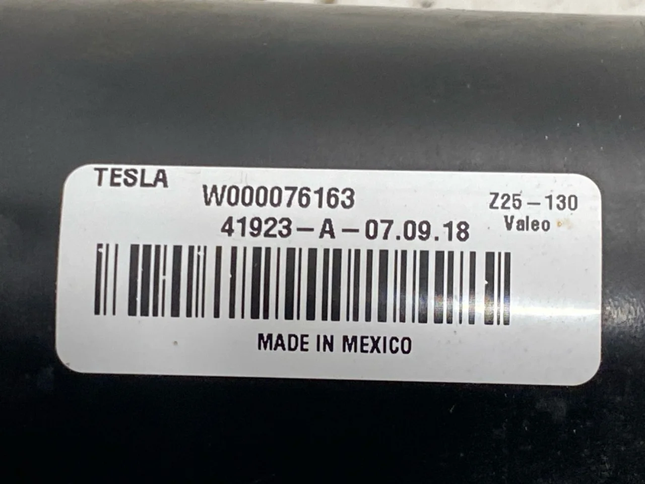 Tesla MODEL X 2016- Motor ștergător parbriz vedere 3