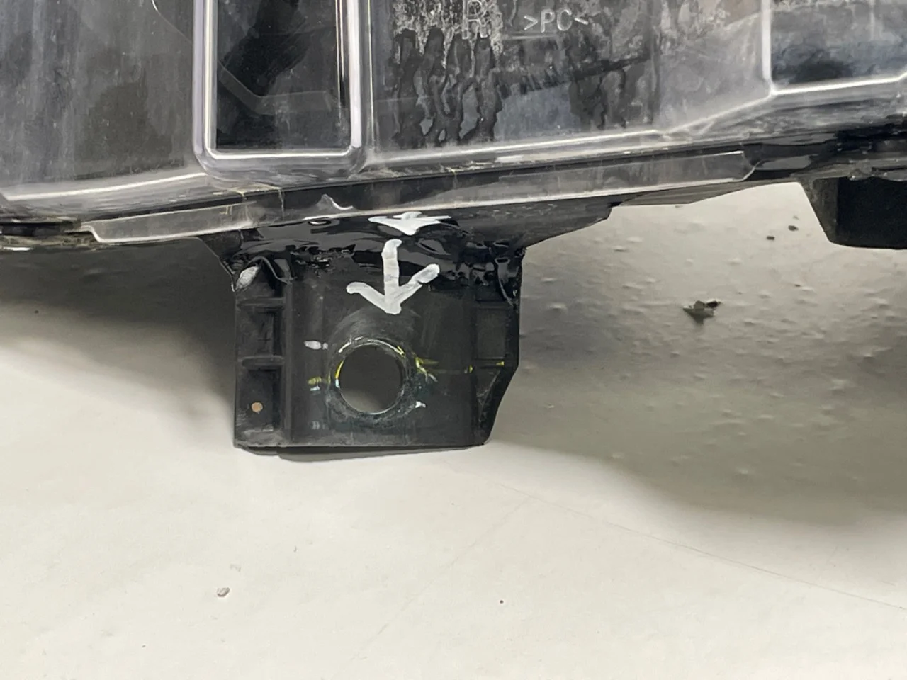 Ford MUSTANG MACH-E 2021- Right headlight view 2