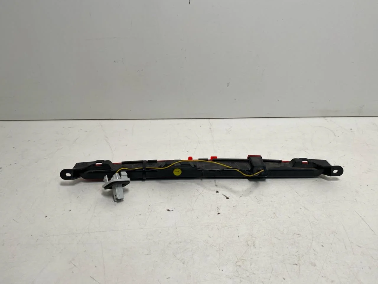 Mercedes EQB X243 2022- Rear window brake light view 2