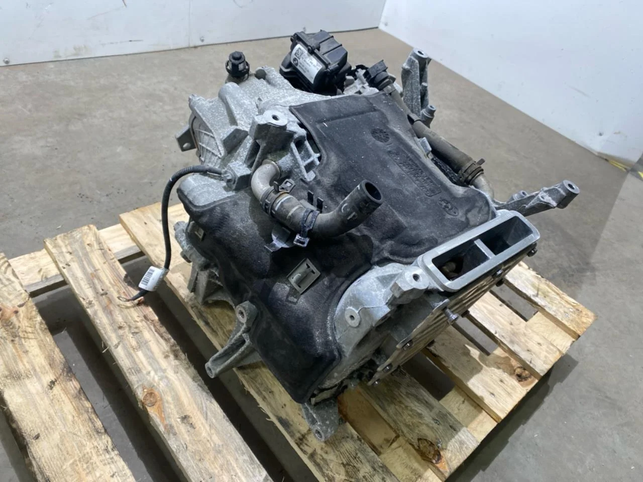 BMW I3 I01 2013-22 Elektromos motor, hátsó vedere 3