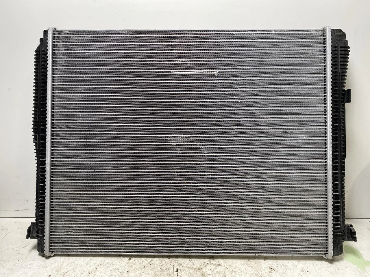 BMW IX 2022- Radiator, cutie automată vedere 2
