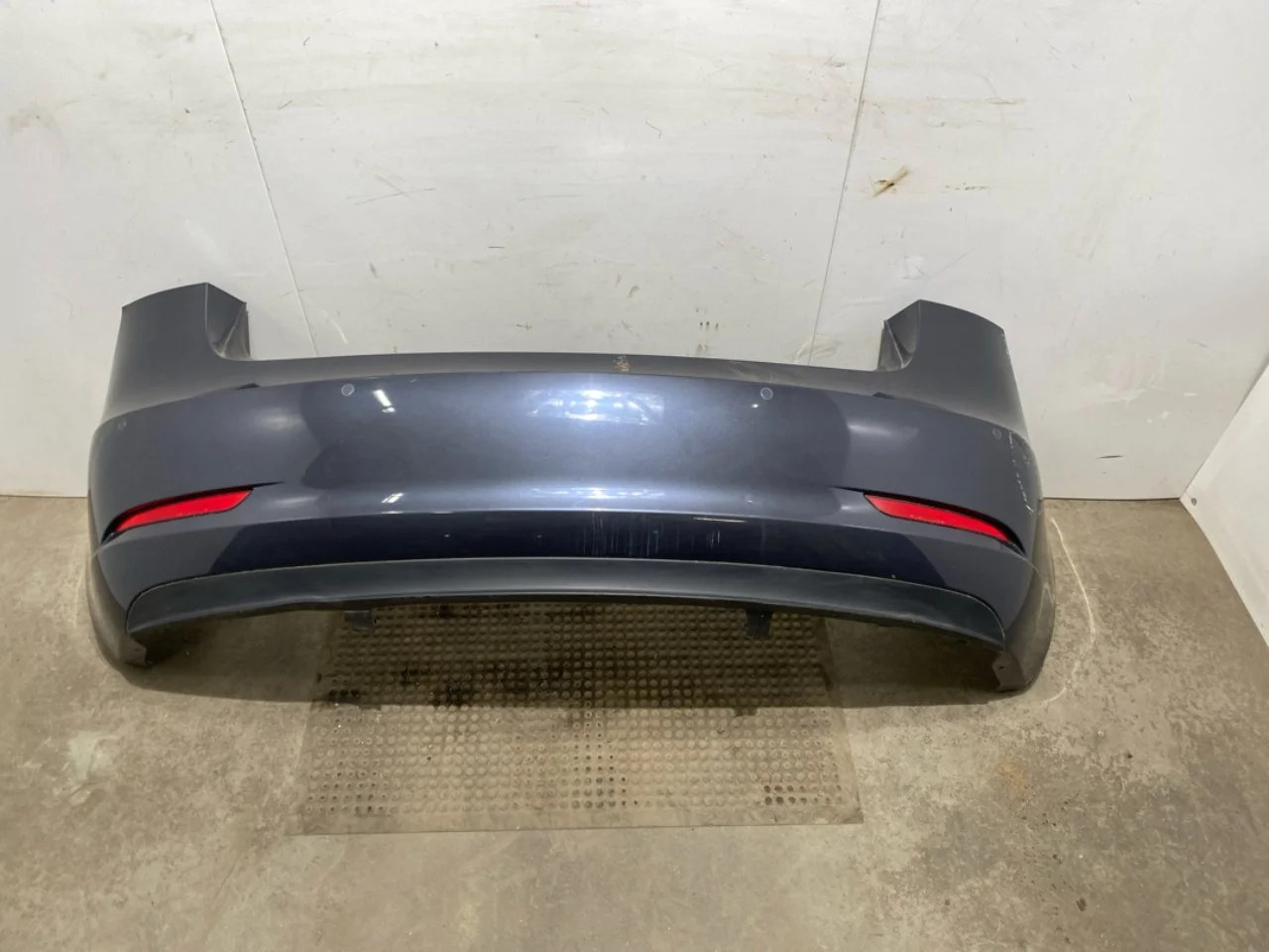 Tesla MODEL 3 2017--> Lökhárító, hátsó