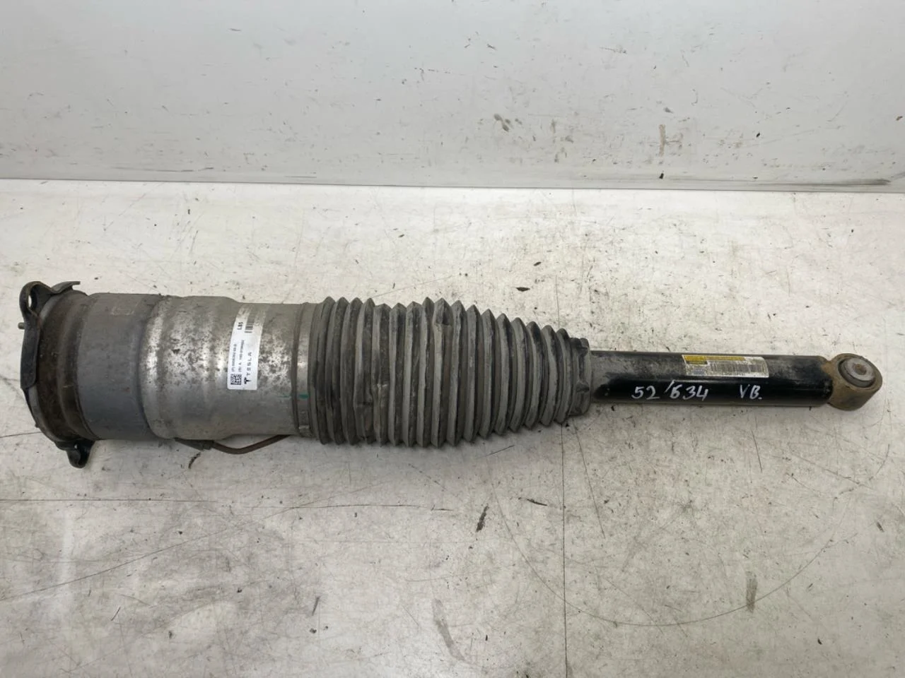 Tesla MODEL S 2013- Air spring bellows / air cushion, level control